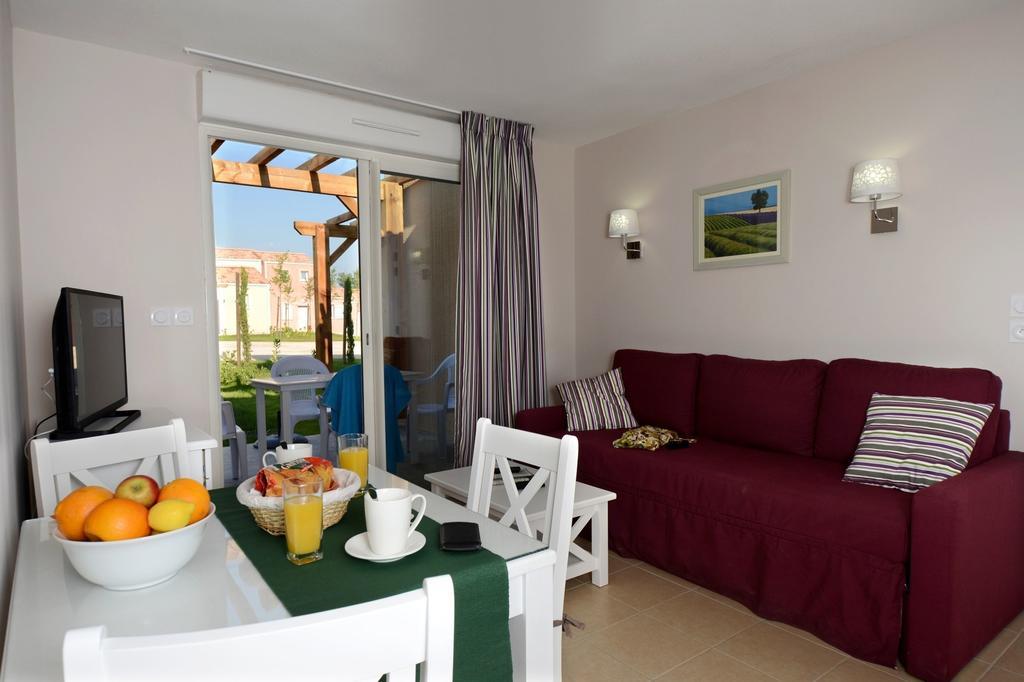 Residence Odalys Le Mas Des Alpilles Paradou Εξωτερικό φωτογραφία