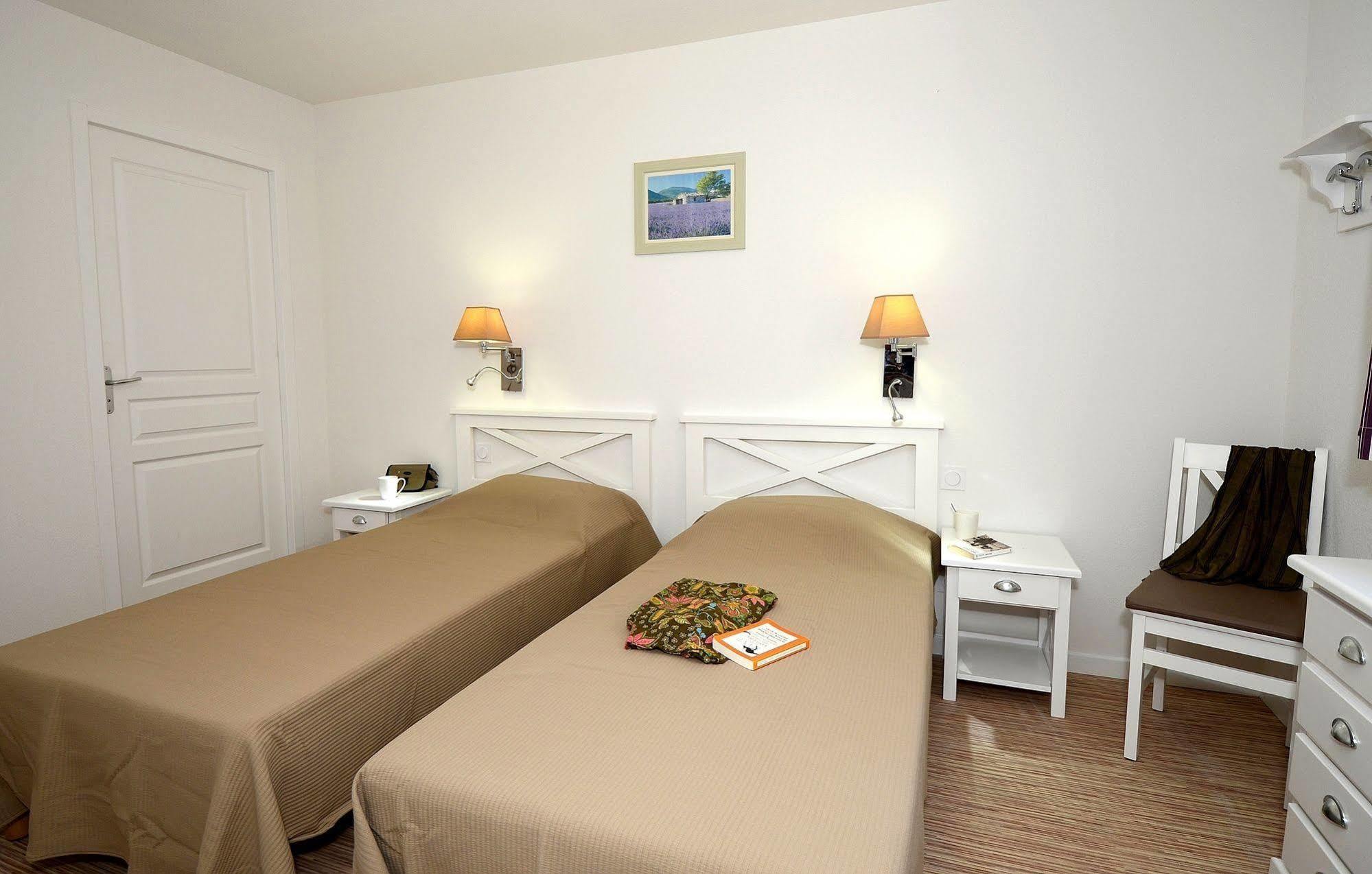 Residence Odalys Le Mas Des Alpilles Paradou Εξωτερικό φωτογραφία