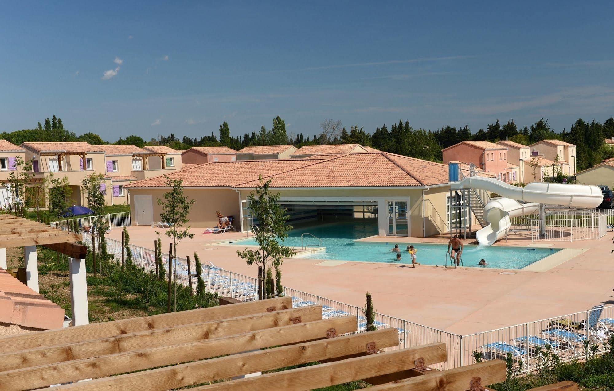 Residence Odalys Le Mas Des Alpilles Paradou Εξωτερικό φωτογραφία