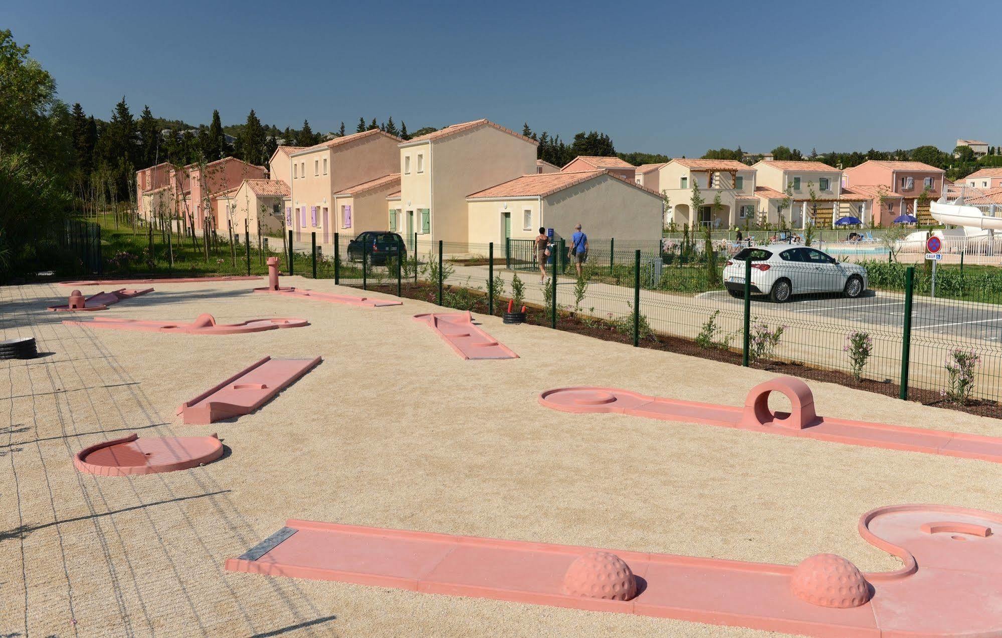 Residence Odalys Le Mas Des Alpilles Paradou Εξωτερικό φωτογραφία